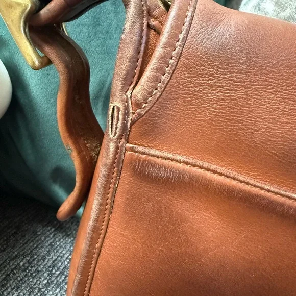 Vintage Patricia Coach crossbody bag - Picture 6 of 14